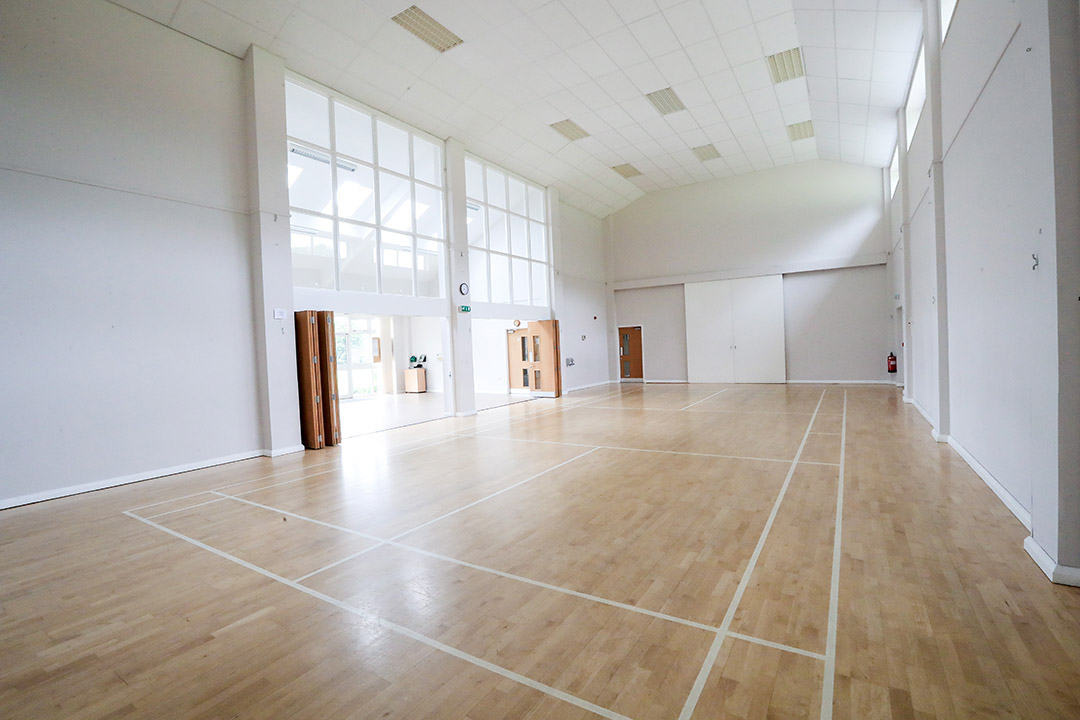 The large hall can accommodate many sports